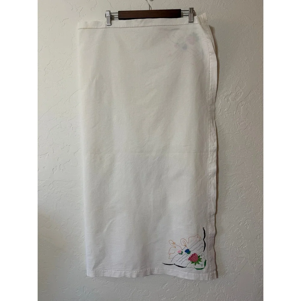 Vintage Hand Embroidered Swan Linen Tablecloth Topper 41x38.5 Cottagecore